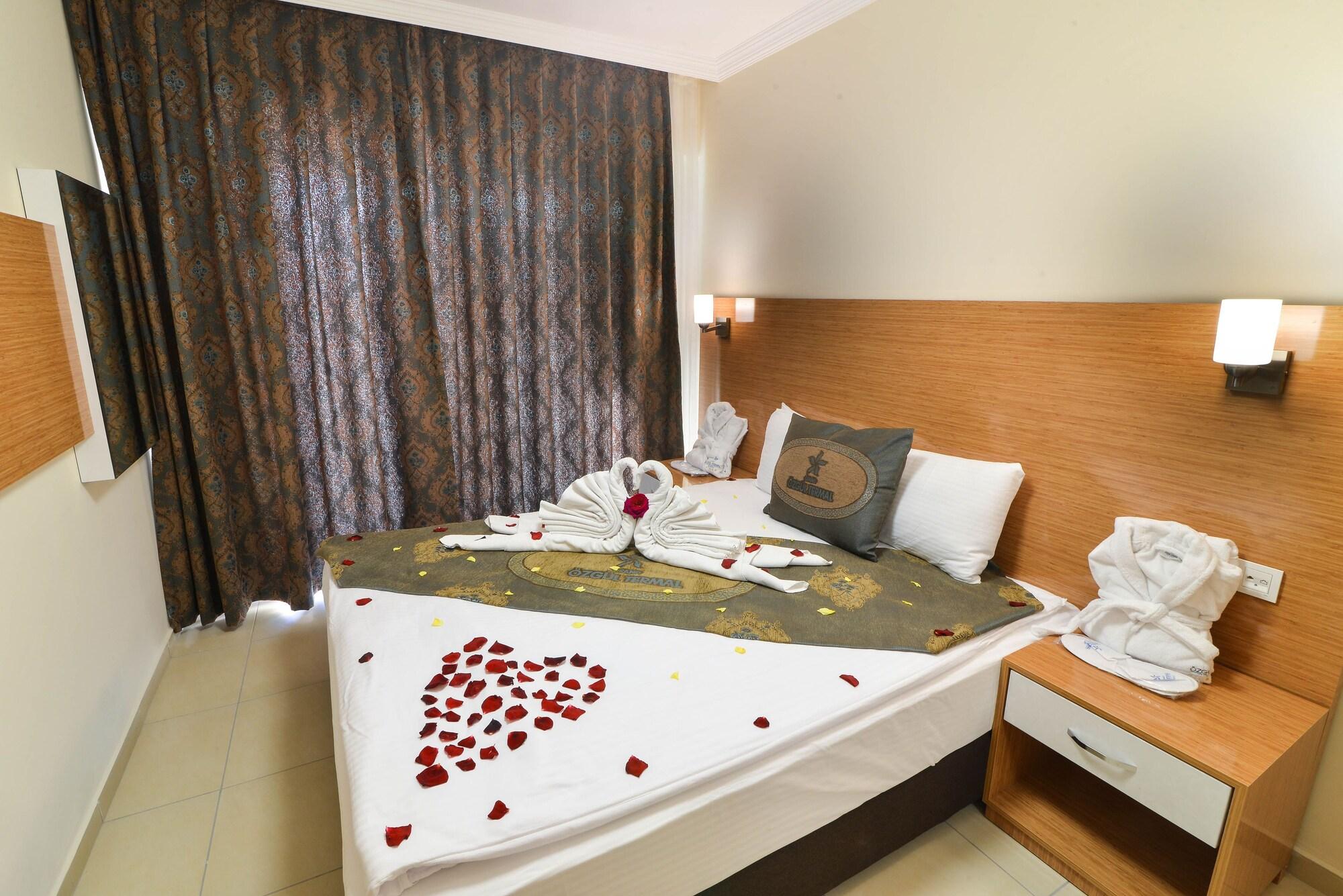 Grand Ozgul Thermal Holiday Village Gazligol Kültér fotó
